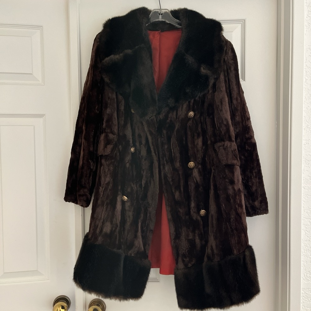 Elegant Brown Fur Coat